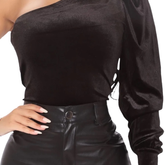 Match My Energy Velvet Bodysuit- Black, Size Small - Picture 2 of 13